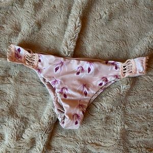 Acacia Brazilian bottom